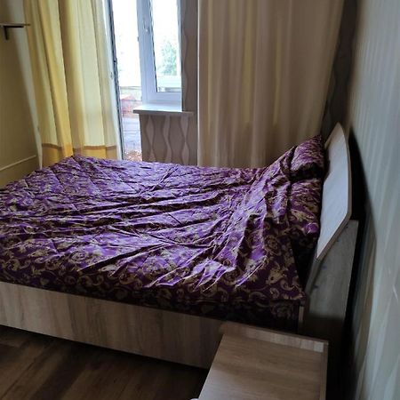 كييف Cozy One Bedroom Apartment المظهر الخارجي الصورة