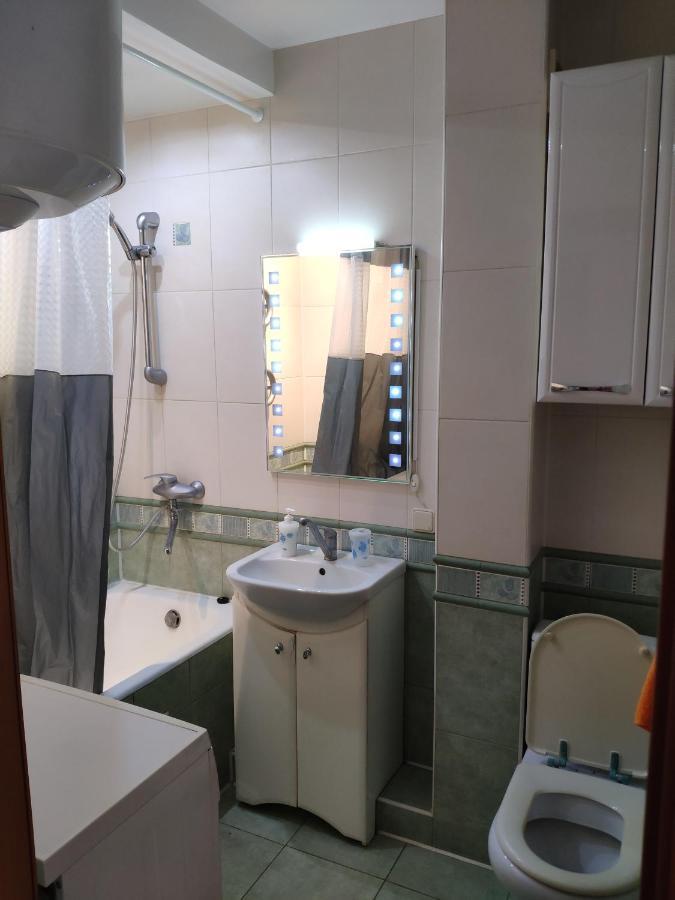 كييف Cozy One Bedroom Apartment المظهر الخارجي الصورة